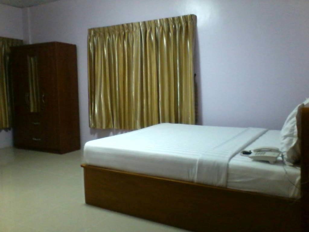 Aung Tha Pyay Hotel 3 Янгон Номер фото